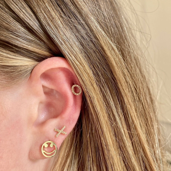 Rosa de la Cruz Smile Studs in 18K Yellow Gold, 18K Yellow, Pair | Fine Earrings | Coveti