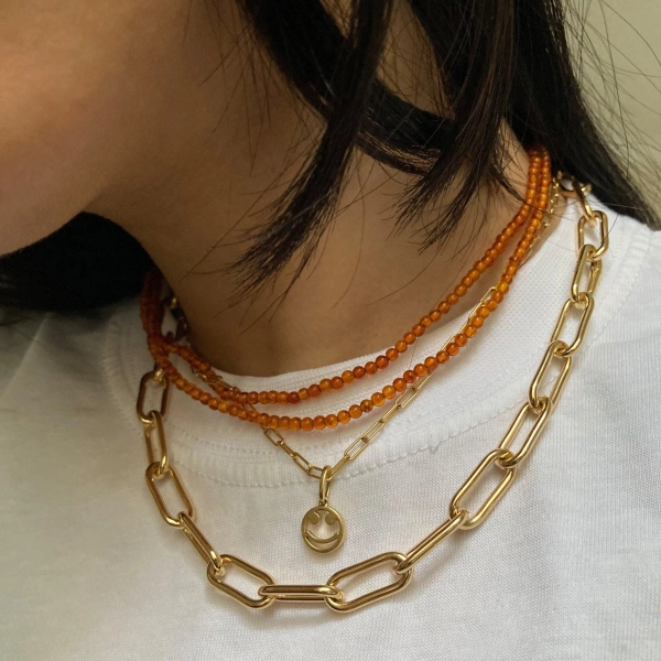 Rosa de la Cruz Smile on Chain in 18K Yellow Gold | Fine Necklaces | Coveti