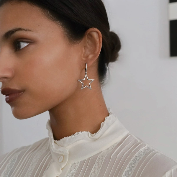 Rosa de la Cruz Star Earrings 25mm in 18K Yellow Gold, Brown Diamond, Pair | Fine Earrings | Coveti