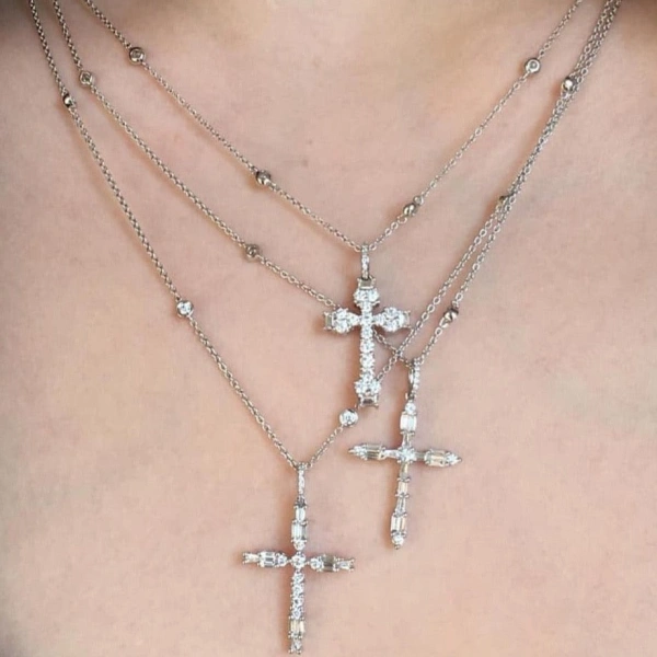 Rosa de la Cruz Unique Cross Pendant in 18K White Gold and White Diamond, Style B | Fine Necklaces | Coveti