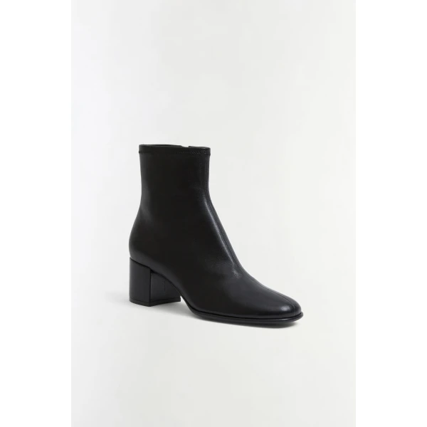 Los Angeles Designer Shoes and Bags at Coveti