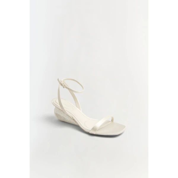 Los Angeles Designer Shoes and Bags at Coveti
