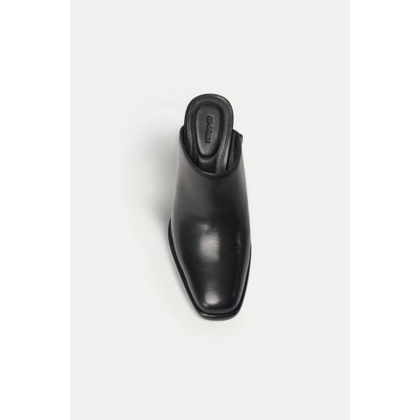 Los Angeles Designer Shoes and Bags at Coveti