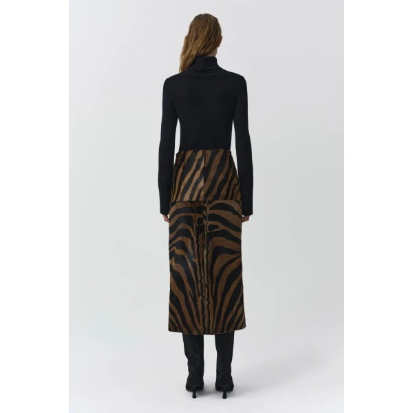 Fenwick Cashmere Turtleneck in Black - Image 5