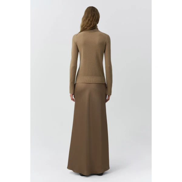 Fenwick Cashmere Turtleneck in Camel - Image 5