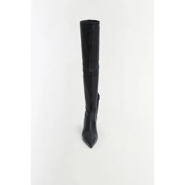 Los Angeles Designer Shoes and Bags at Coveti