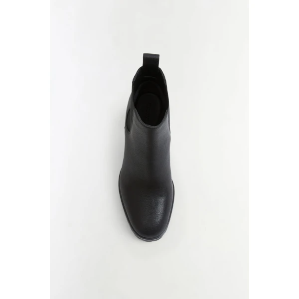 Los Angeles Designer Shoes and Bags at Coveti