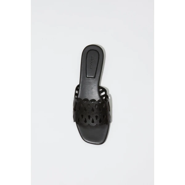 Los Angeles Designer Shoes and Bags at Coveti