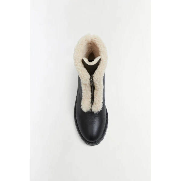 Los Angeles Designer Shoes and Bags at Coveti