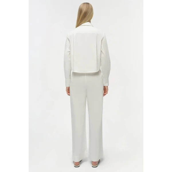 Renata Cropped Shirt in White - Image 5