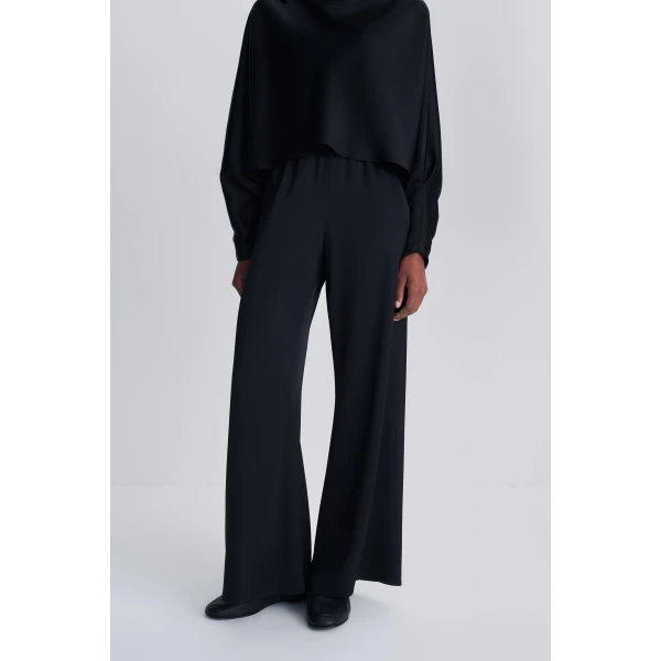 Los Angeles Designer Ready-to-Wear at Coveti