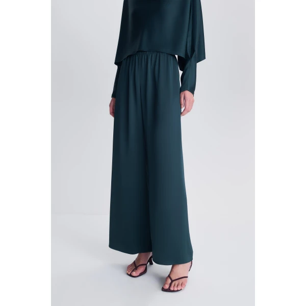 Los Angeles Designer Ready-to-Wear at Coveti