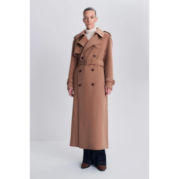 Los Angeles Designer Ready-to-Wear at Coveti