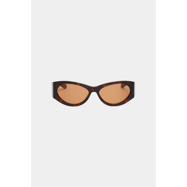 SIR the Label The Classic Sunglasses in Tortoiseshell | Sunglasses | Coveti