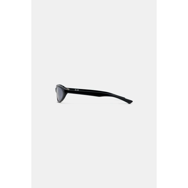 SIR the Label The Mini Sunglasses in Black | Sunglasses | Coveti
