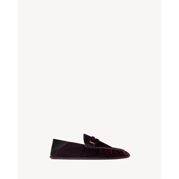 Red Saint Laurent Le Loafer Foldable in Velvet, view 2 | Loafers