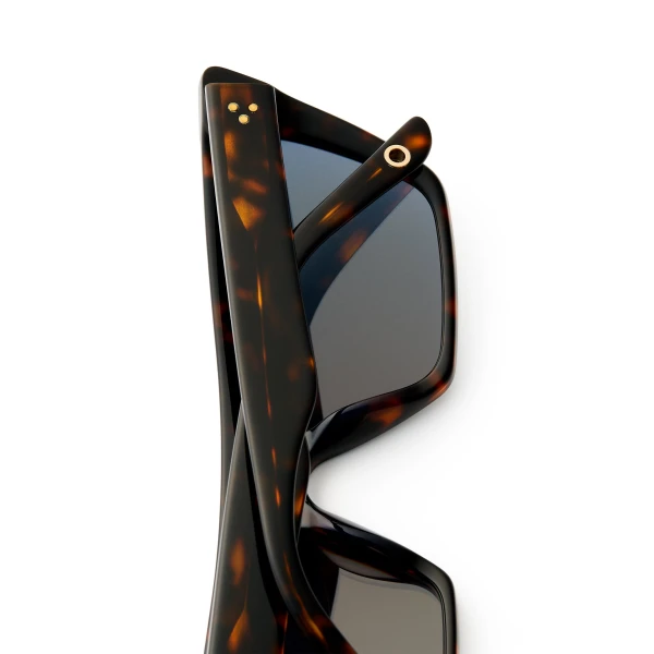 Scanlan Theodore Kat Sunglasses in Tortoise Gold | Sunglasses | Coveti