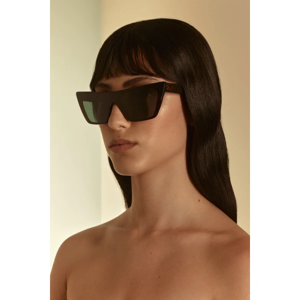 Scanlan Theodore Kat Sunglasses in Tortoise Green | Sunglasses | Coveti