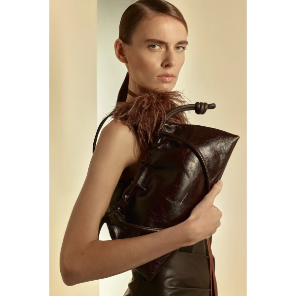 Scanlan Theodore The Athos Trapeze in Mogano | Shoulder & Crossbody Bags | Coveti