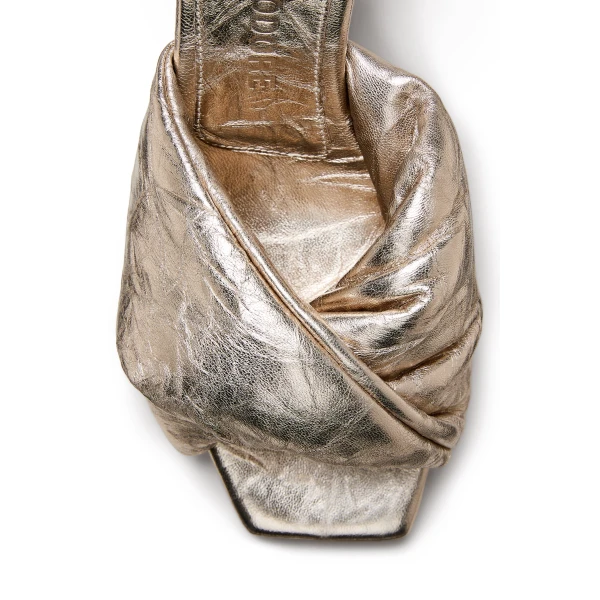 Scanlan Theodore Turban Twist Mule 8 in Light Gold