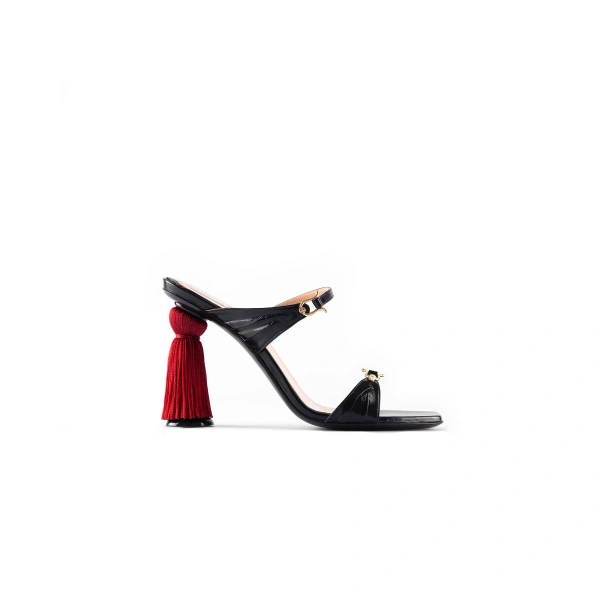 Vanessa Sandal
