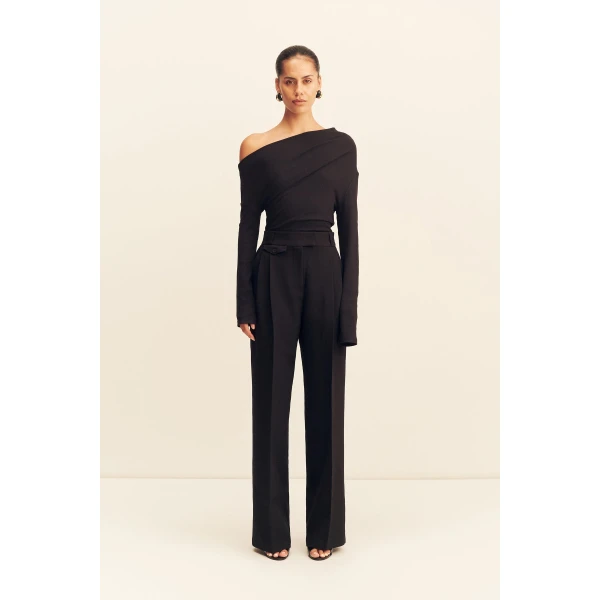 79% GRS Certified Recycled Polyester 17% Viscose 4% Elastane