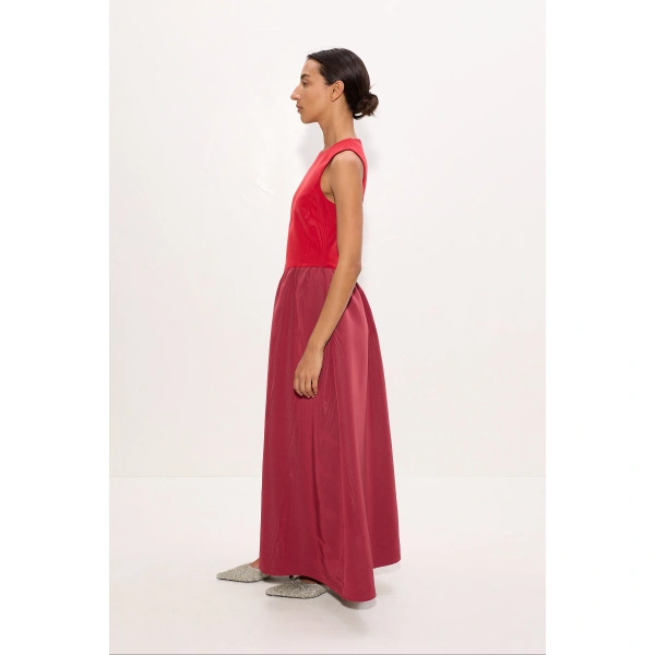 Simon Miller Laurel Moire Midi Dress in Pomegranate and Bordeaux | Midi Dresses | Coveti