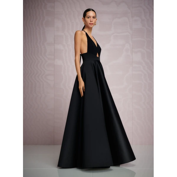 Solace London The Avallon Maxi Dress in Black