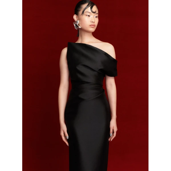 Solace London The Ellison Midi Dress in Black