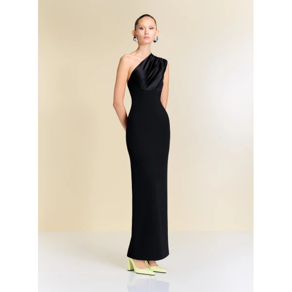 Solace London The Gracie Maxi Dress in Black