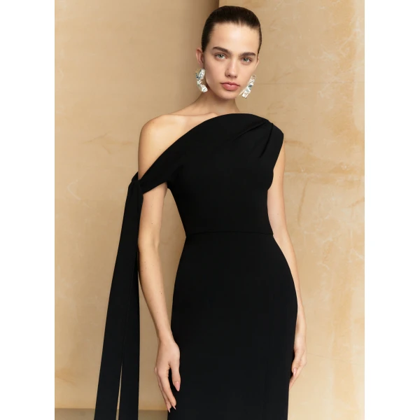 Solace London The Irina Maxi Dress in Black
