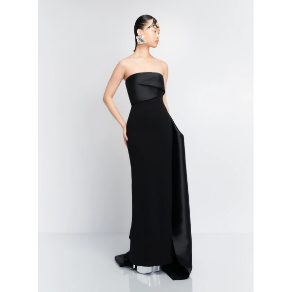 Solace London The Kinsley Maxi Dress in Black
