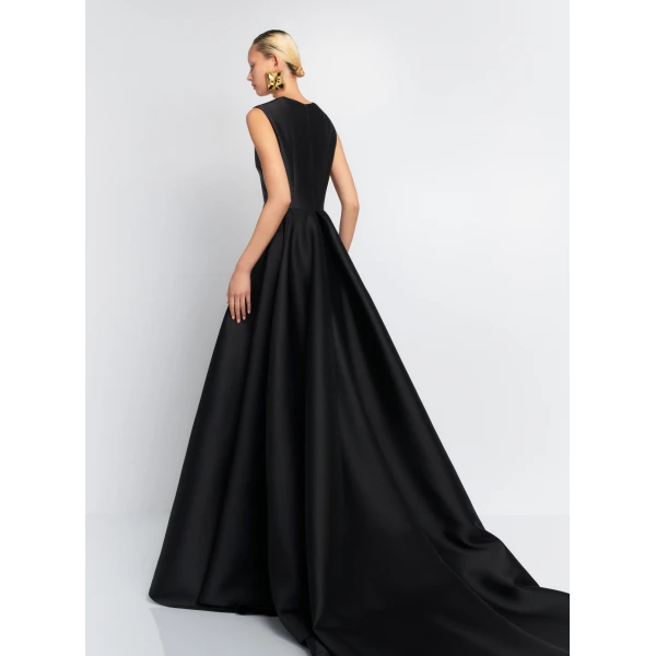 Solace London The Larsen Maxi Dress in Black
