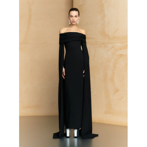 Solace London The Nuri Maxi Dress in Black