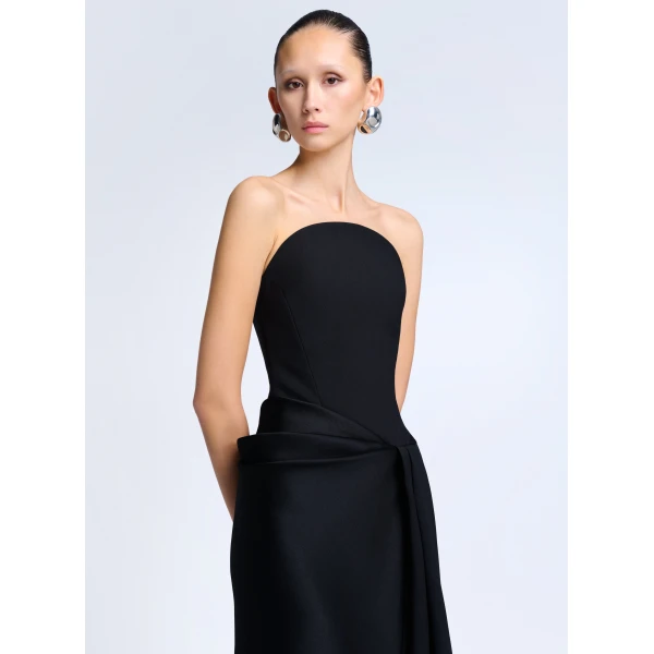 Solace London The Seri Maxi Dress in Black