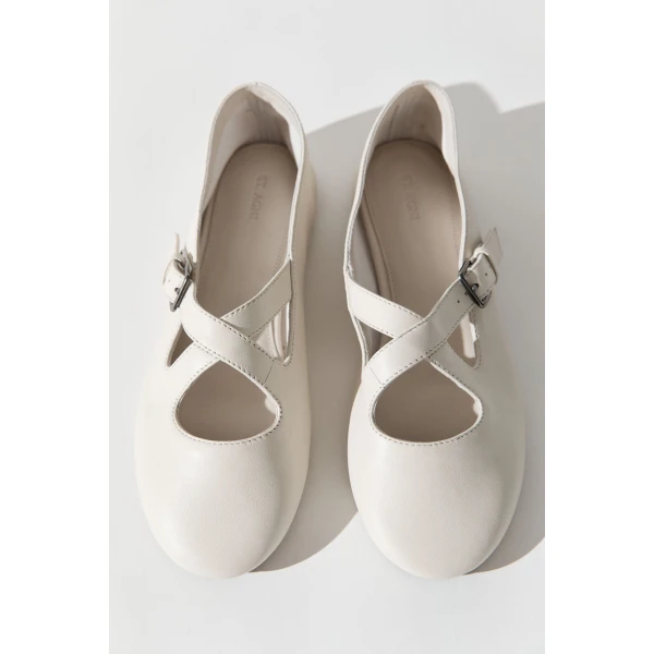 St. Agni Ballerina Flat in Off White, view 5