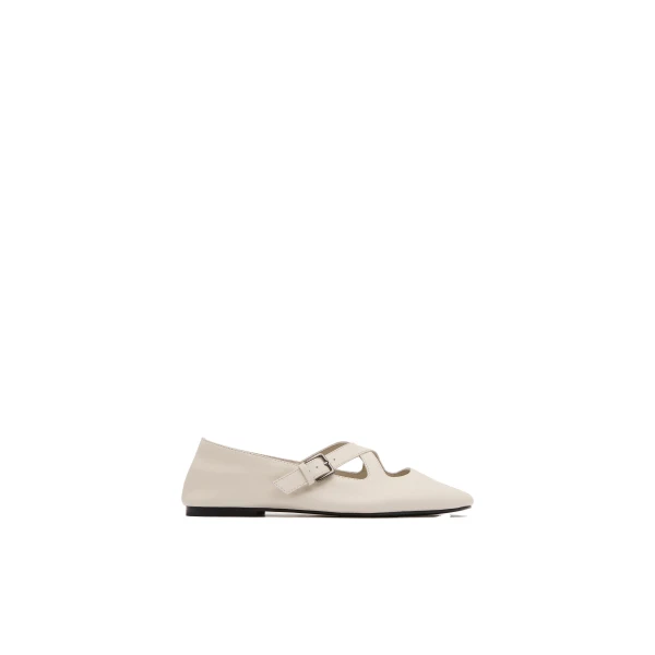 St. Agni Ballerina Flat in Off White