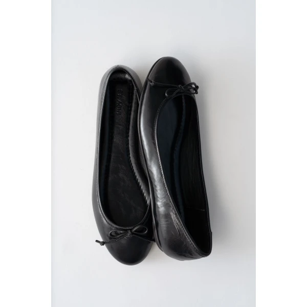 St. Agni Bow Ballet Flat in Black, view 5