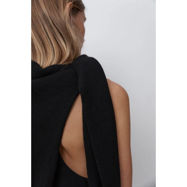 St. Agni Cashmere Sweater in Black, view 6