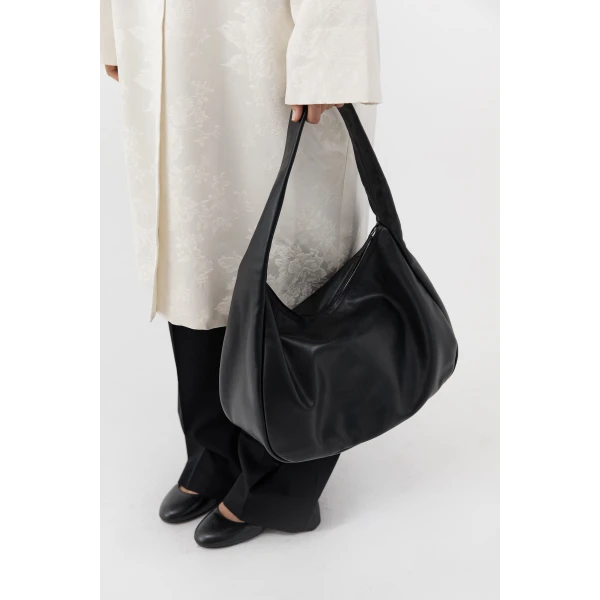 St. Agni Grande Bon Bon Bag in Black, view 3