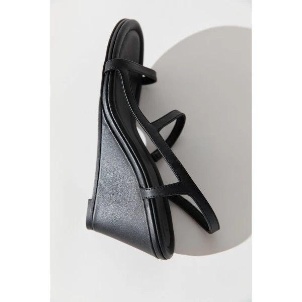 St. Agni High Wedge in Black, view 4