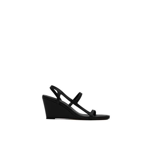 St. Agni High Wedge in Black