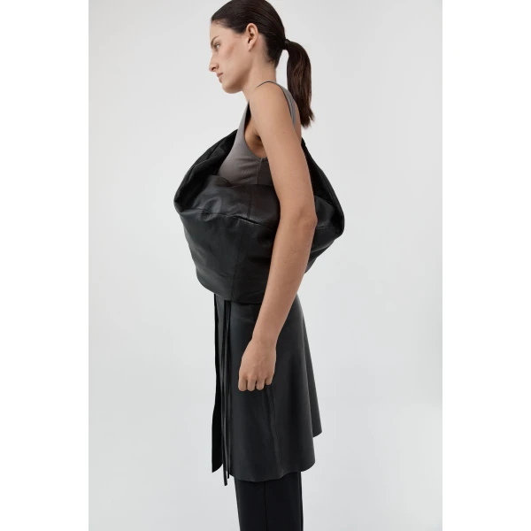 St. Agni Large Crossbody Bag in Black, view 4