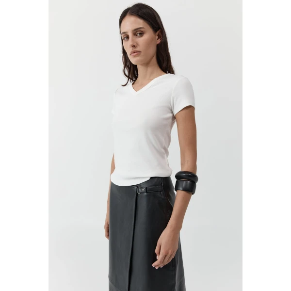 St. Agni Organic Cotton V Neck Tee in White, view 4