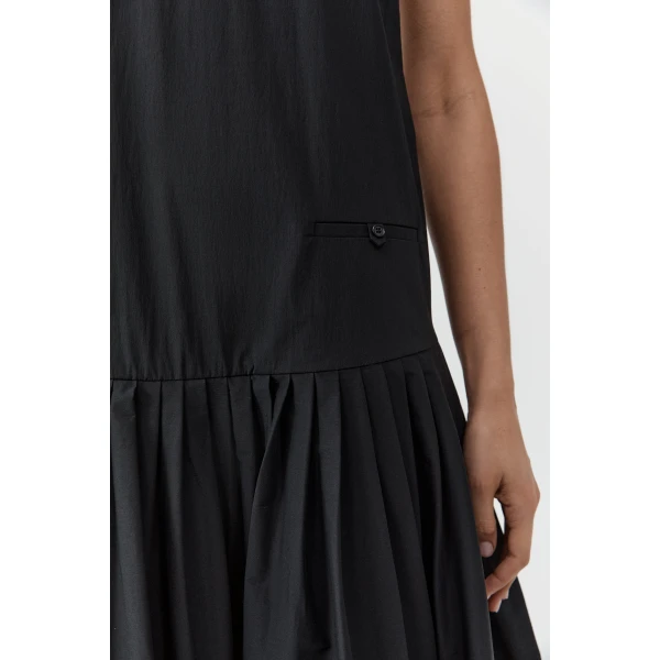 St. Agni Relaxed Pleat Dress in Black, view 5