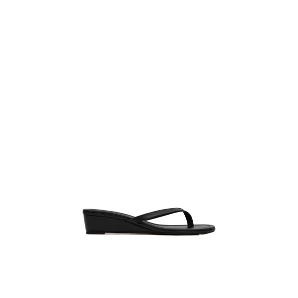 Thong Wedge in Black