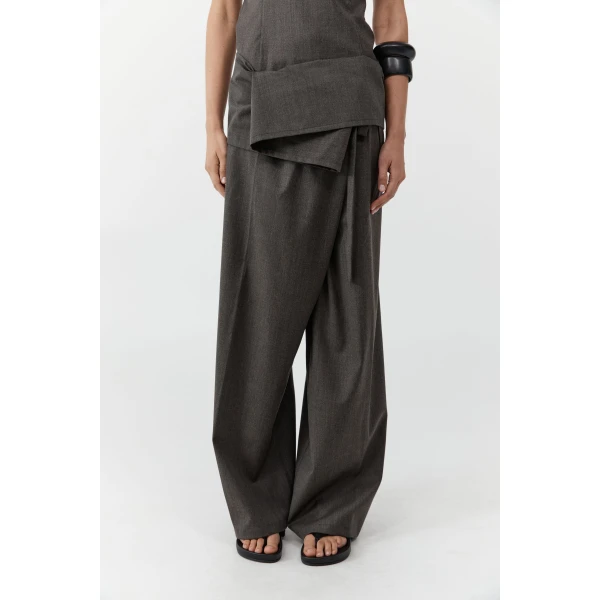St. Agni Wool Tailored Fisherman Pants in Mulch, view 3