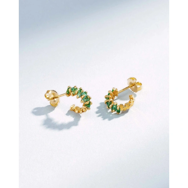 Suzanne Kalan Bold ZigZag Emerald Mini Hoops in 18K Yellow Gold | Fine Earrings | Coveti