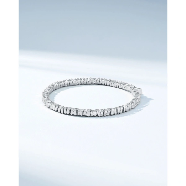 Suzanne Kalan Classic Diamond 50/50 Tennis Bracelet in 18K White Gold | Fine Bracelets | Coveti