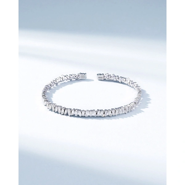 Suzanne Kalan Classic Diamond Bangle in 18K White Gold | Fine Bracelets | Coveti